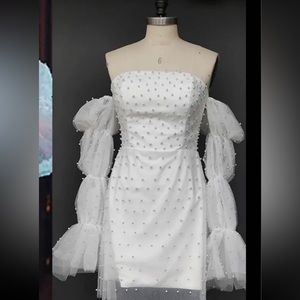 Pearl strapless dress with attachable sleeves